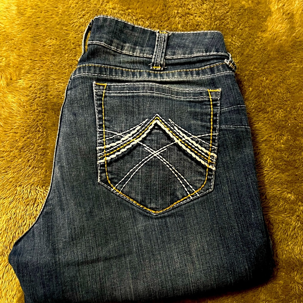 Mid- rise Ariat Jean. Bootcut